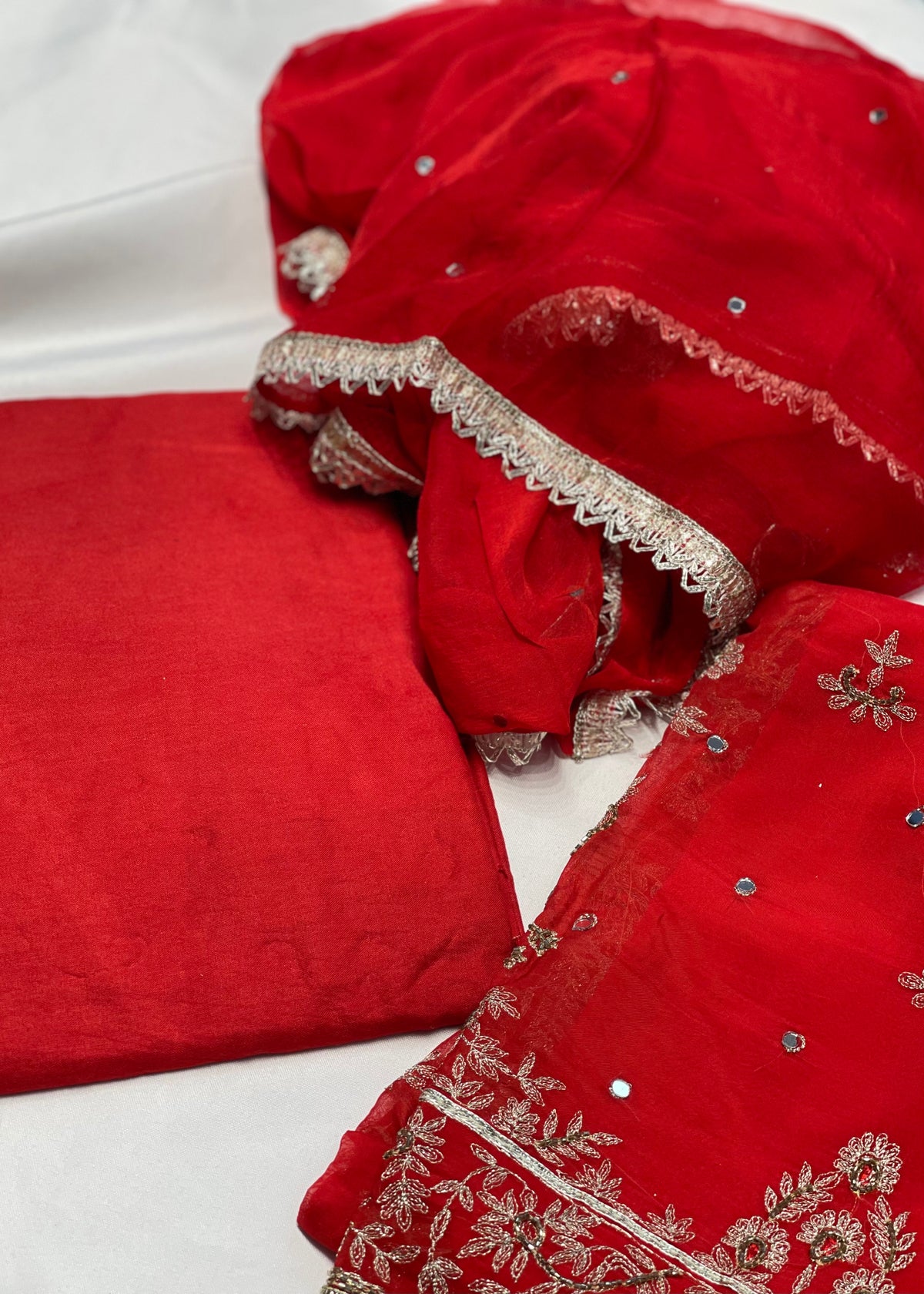 Red-Morni Unstitched Suit