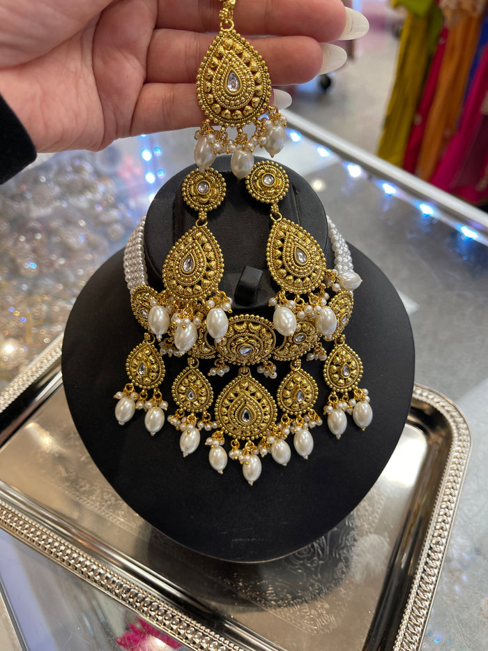 Antique Jewellery Set