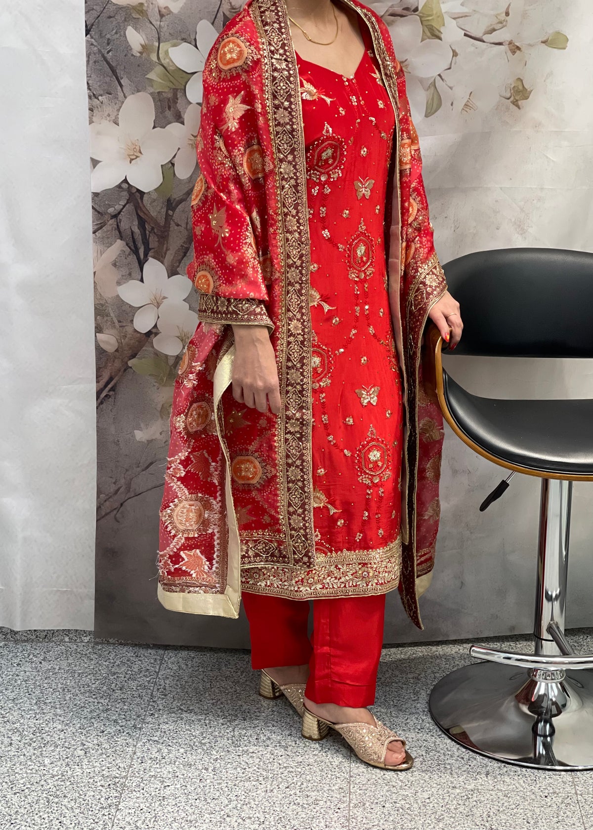 Emroidered trouser suit